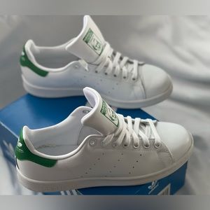 Stan Smith Adidas - Size 7.5 US/39.5 F/6 UK- White and Green